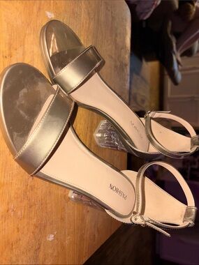 Fashion Metallic Gold Ankle-Strap Sandals
